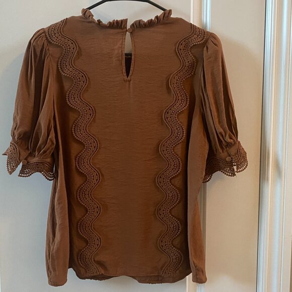 Express Brown Shirt w Detailing Throughout Size Medium - Picture 7 of 13